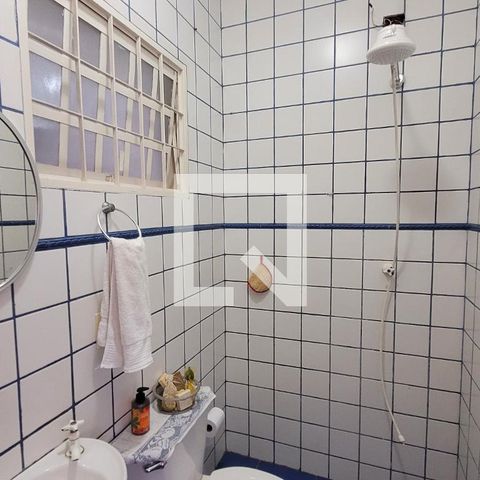 Casa à venda com 243m², 4 quartos e 3 vagasBanheiro