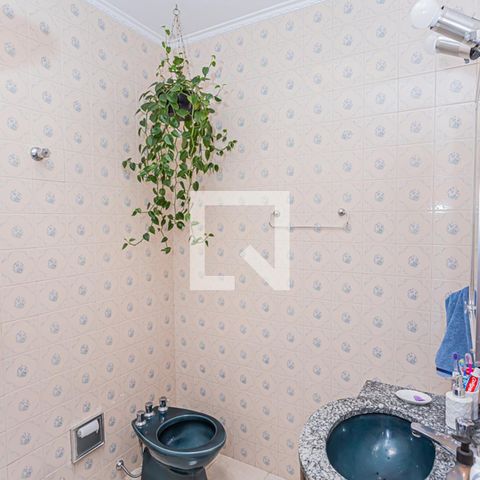 Casa à venda com 197m², 3 quartos e 4 vagasBanheiro social