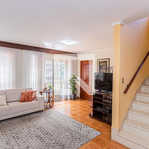 Casa à venda com 197m², 3 quartos e 4 vagasSala