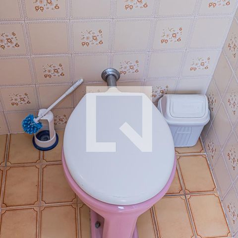 Casa à venda com 197m², 3 quartos e 4 vagasBanheiro de serviço