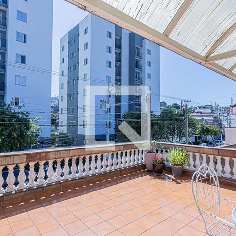 Casa à venda com 197m², 3 quartos e 4 vagasVaranda da sala