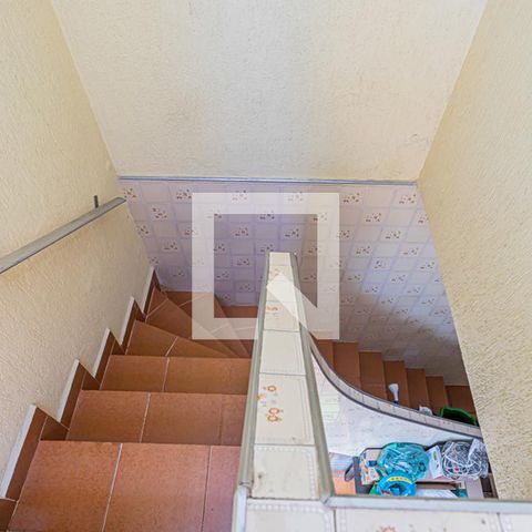 Casa à venda com 197m², 3 quartos e 4 vagasEscada