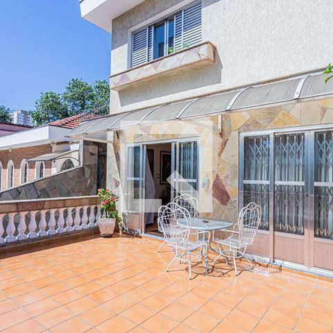 Casa à venda com 197m², 3 quartos e 4 vagasVaranda da sala