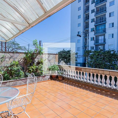 Casa à venda com 197m², 3 quartos e 4 vagasVaranda da sala