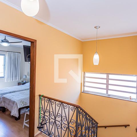 Casa à venda com 197m², 3 quartos e 4 vagasHall dos quartos