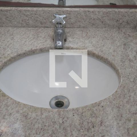Casa à venda com 149m², 5 quartos e 2 vagasBanheiro