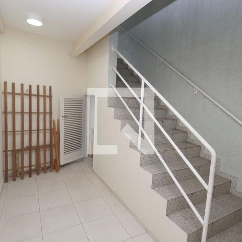 Casa à venda com 149m², 5 quartos e 2 vagasEscada