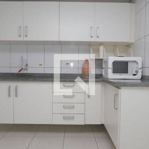 Casa à venda com 149m², 5 quartos e 2 vagasCozinha 2