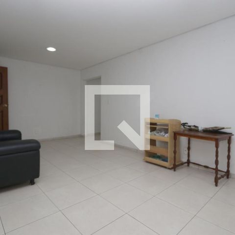 Casa à venda com 149m², 5 quartos e 2 vagasQuarto 1
