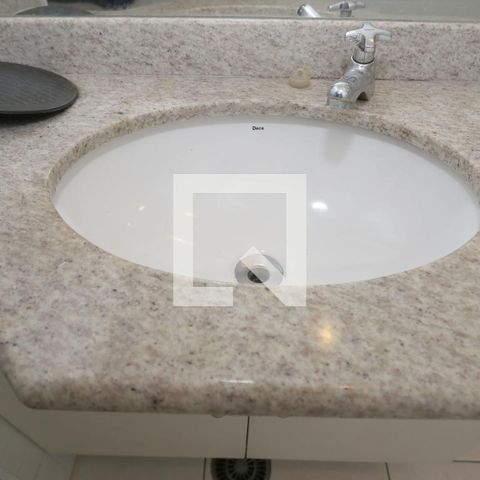 Casa à venda com 149m², 5 quartos e 2 vagasBanheiro