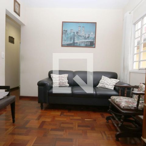 Casa à venda com 149m², 5 quartos e 2 vagasSala