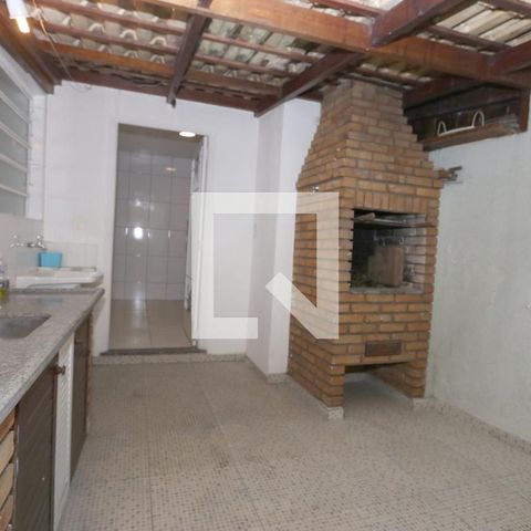 Casa à venda com 149m², 5 quartos e 2 vagasChurrasqueira