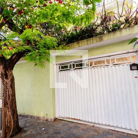 Casa à venda com 420m², 3 quartos e 8 vagasFachada