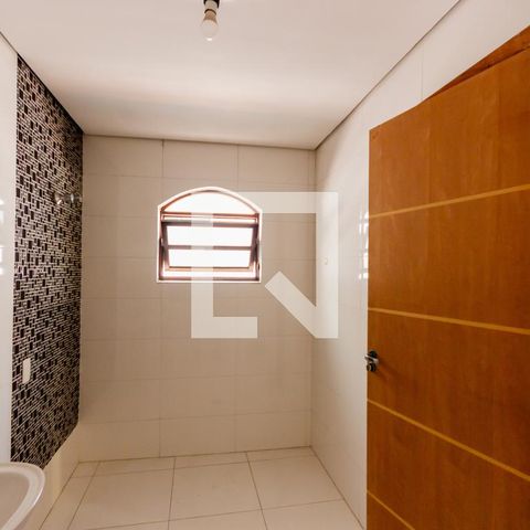 Casa à venda com 420m², 3 quartos e 8 vagasBanheiro da Suíte 2
