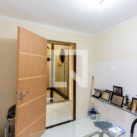 Casa à venda com 420m², 3 quartos e 8 vagasEscritório