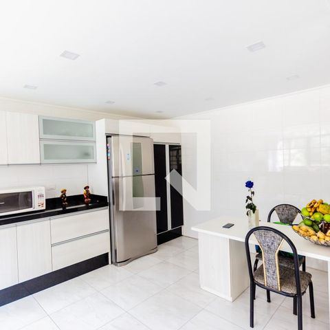 Casa à venda com 420m², 3 quartos e 8 vagasCozinha