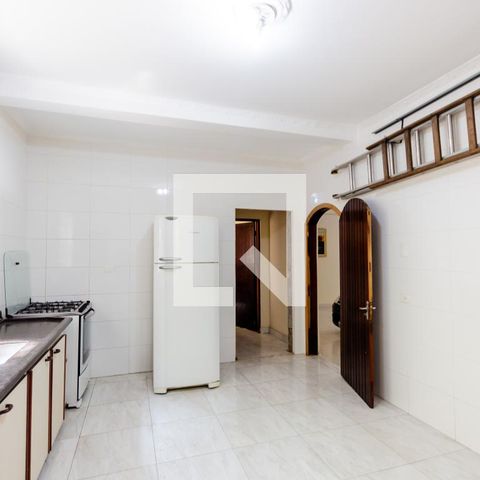 Casa à venda com 420m², 3 quartos e 8 vagasCozinha 2