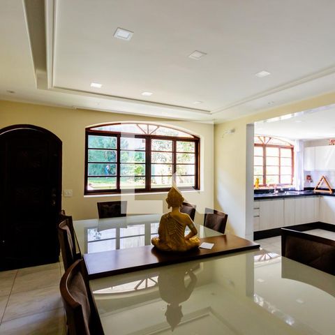 Casa à venda com 420m², 3 quartos e 8 vagasCopa