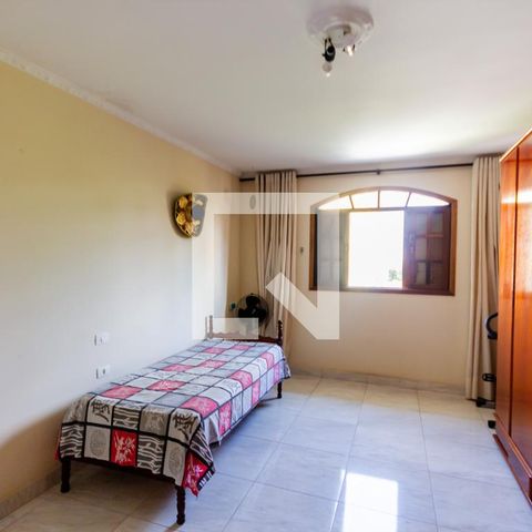 Casa à venda com 420m², 3 quartos e 8 vagasSuíte 2