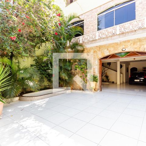 Casa à venda com 420m², 3 quartos e 8 vagasGaragem
