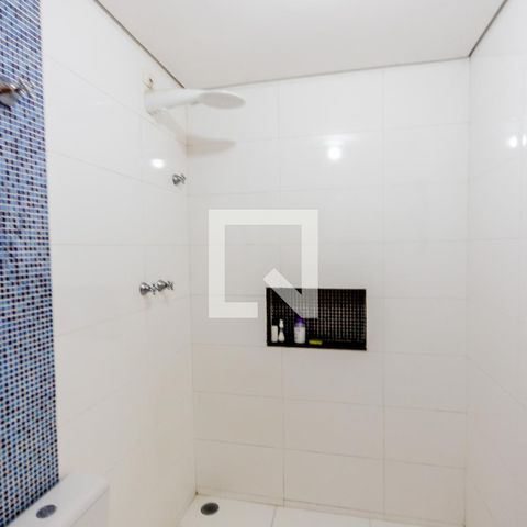 Casa à venda com 420m², 3 quartos e 8 vagasBanheiro da Suíte 3