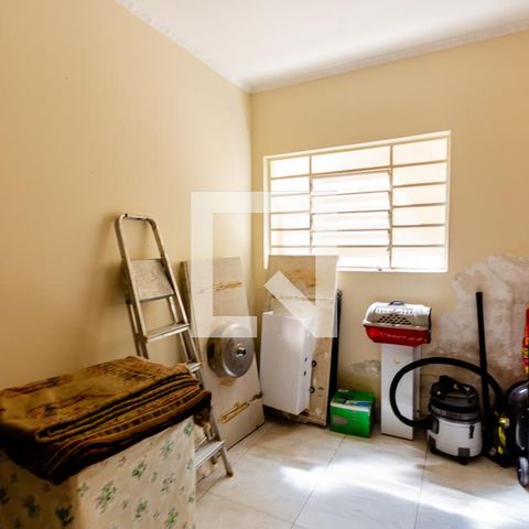 Casa à venda com 420m², 3 quartos e 8 vagasQuarto de Serviço