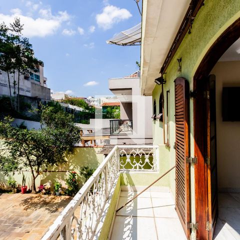 Casa à venda com 420m², 3 quartos e 8 vagasVaranda da Suíte 1