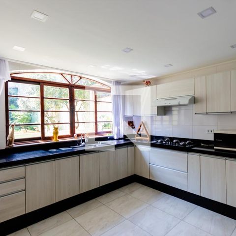 Casa à venda com 420m², 3 quartos e 8 vagasCozinha
