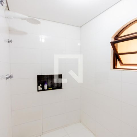 Casa à venda com 420m², 3 quartos e 8 vagasBanheiro da Suíte 3