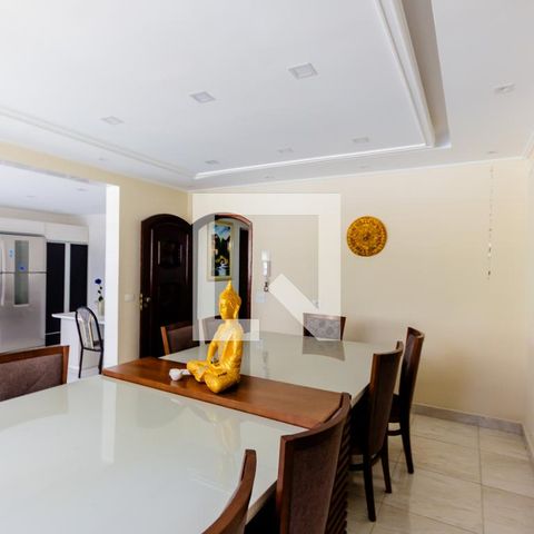 Casa à venda com 420m², 3 quartos e 8 vagasCopa