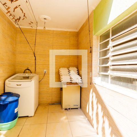 Casa à venda com 420m², 3 quartos e 8 vagasÁrea de Serviço