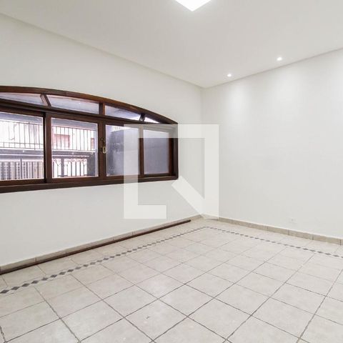 Casa à venda com 135m², 4 quartos e 1 vagaSala