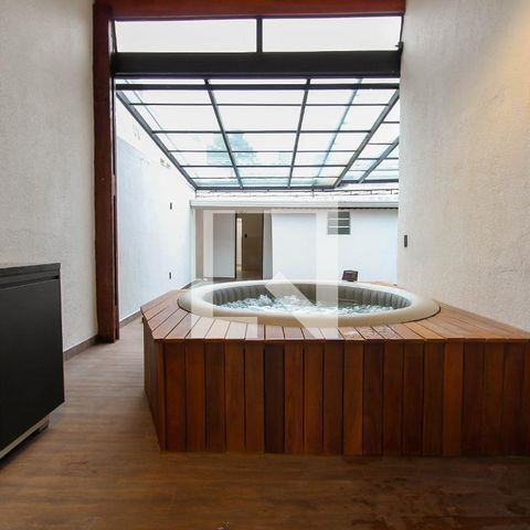 Casa à venda com 135m², 4 quartos e 1 vagaSpa