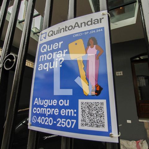 Casa à venda com 135m², 4 quartos e 1 vagaFachada