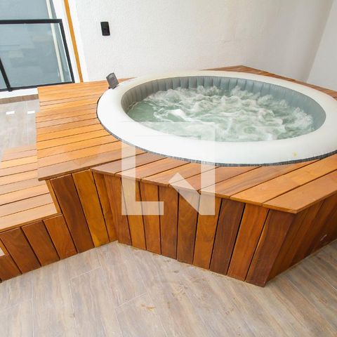 Casa à venda com 135m², 4 quartos e 1 vagaSpa