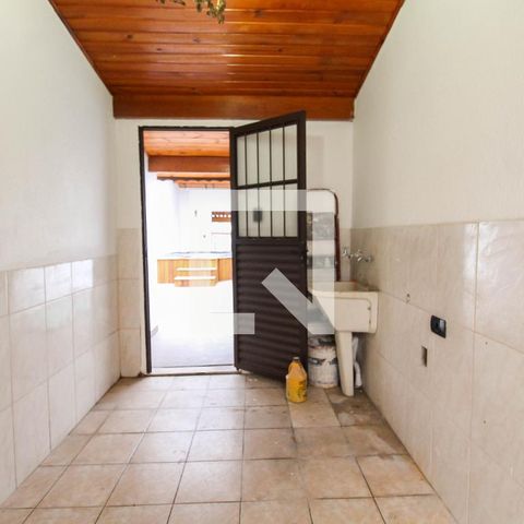Casa à venda com 135m², 4 quartos e 1 vagaÁrea de Serviço