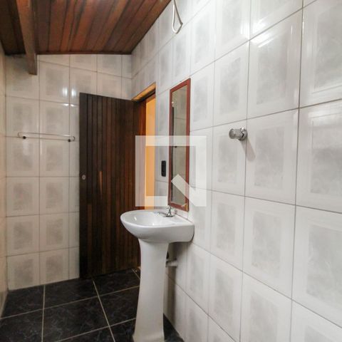 Casa à venda com 135m², 4 quartos e 1 vagaBanheiro da Suíte 2