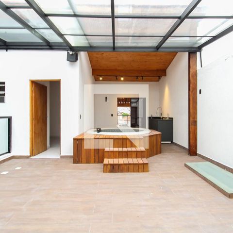 Casa à venda com 135m², 4 quartos e 1 vagaSpa