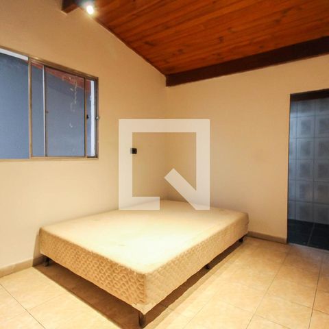 Casa à venda com 135m², 4 quartos e 1 vagaSuíte 2