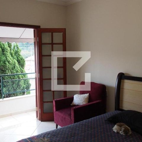 Casa à venda com 178m², 3 quartos e 2 vagasSuíte