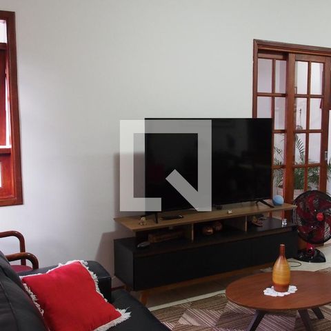 Casa à venda com 178m², 3 quartos e 2 vagasSala 