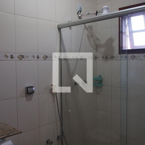 Casa à venda com 178m², 3 quartos e 2 vagasBanheiro 2