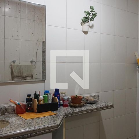 Casa à venda com 178m², 3 quartos e 2 vagasBanheiro 1