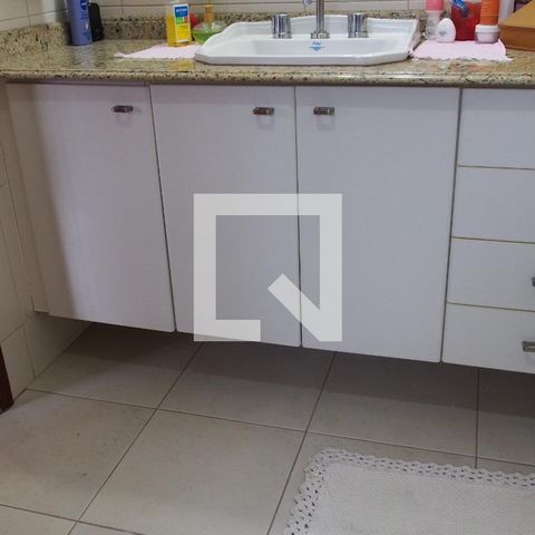 Casa à venda com 178m², 3 quartos e 2 vagasBanheiro da Suíte