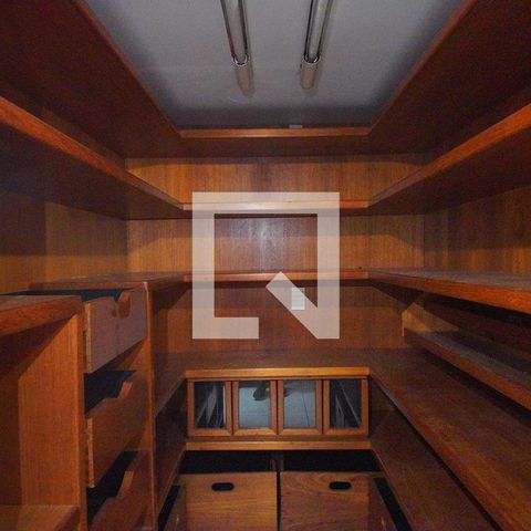 Apartamento para alugar com 315m², 4 quartos e 3 vagasDispensa