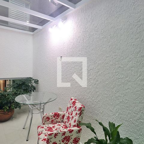 Casa à venda com 238m², 3 quartos e 3 vagasSala - Varanda