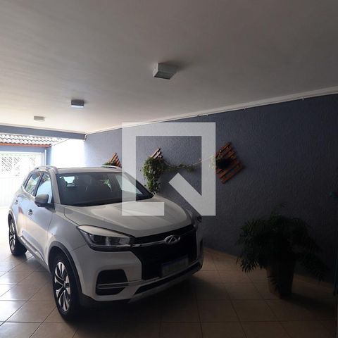 Casa à venda com 238m², 3 quartos e 3 vagasGaragem