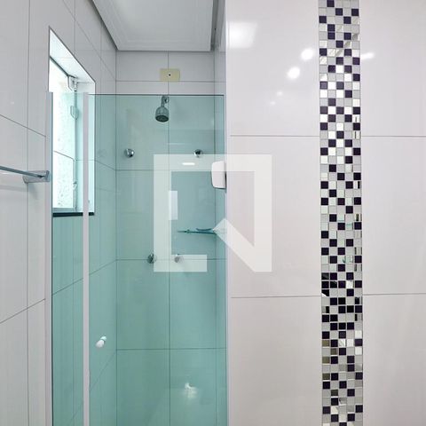 Casa à venda com 238m², 3 quartos e 3 vagasSuíte 1 - Banheiro