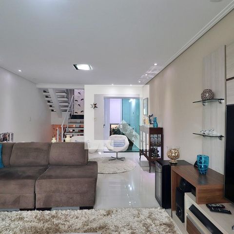 Casa à venda com 238m², 3 quartos e 3 vagasSala