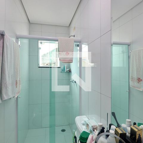 Casa à venda com 238m², 3 quartos e 3 vagasSuíte 2 - Banheiro